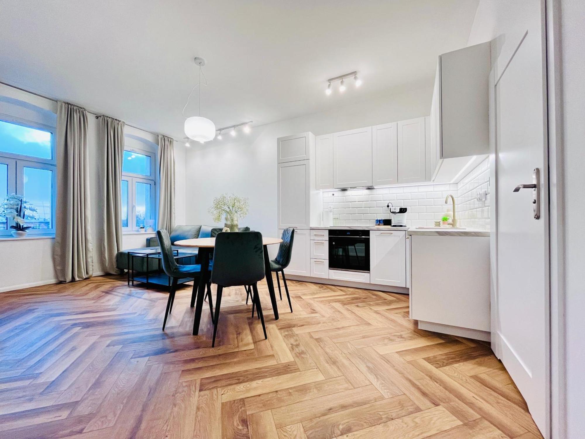 Apartamenty Kamienica Centrum - 1 Maja ลูบิน ภายนอก รูปภาพ