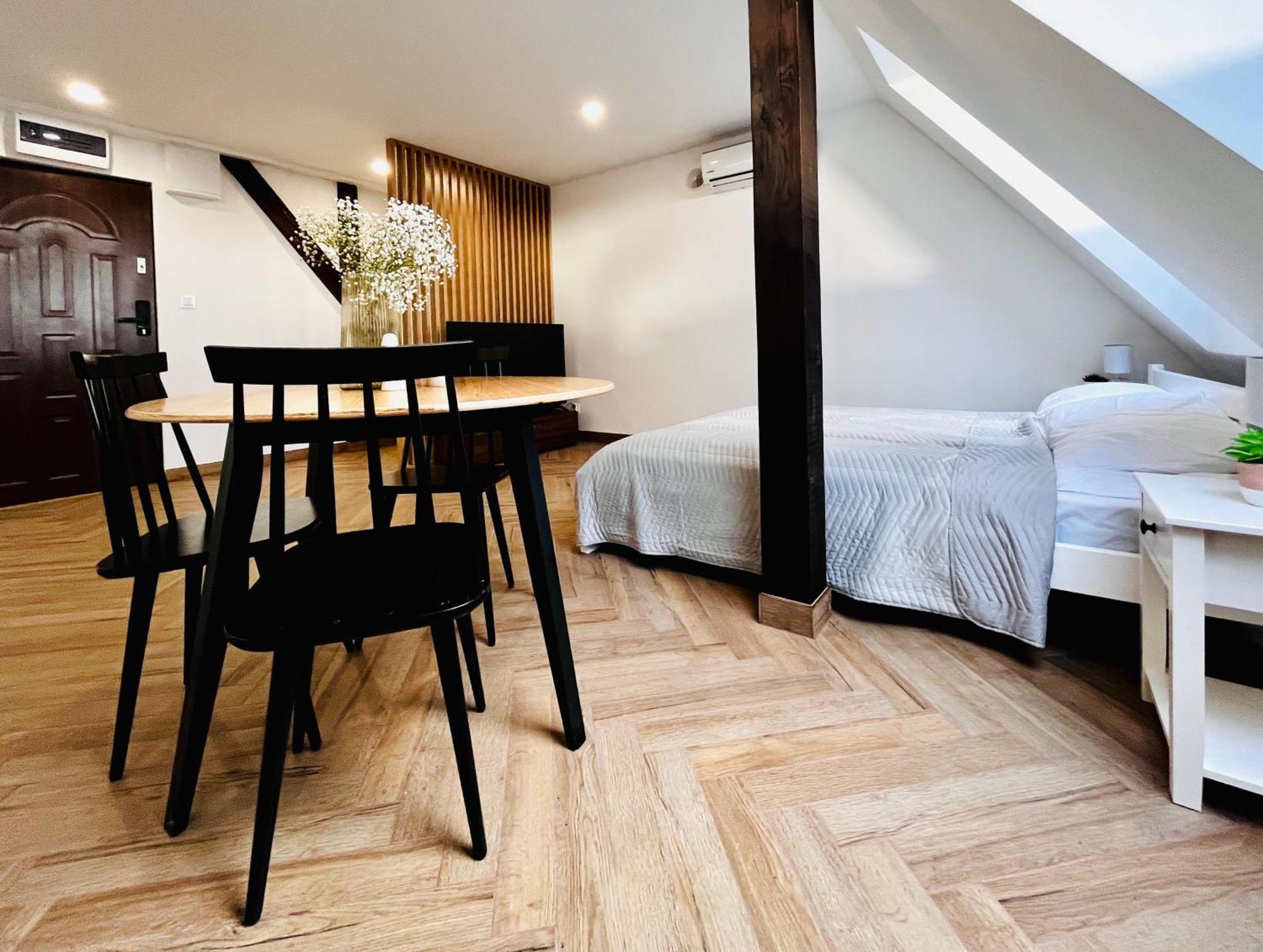 Apartamenty Kamienica Centrum - 1 Maja ลูบิน ภายนอก รูปภาพ