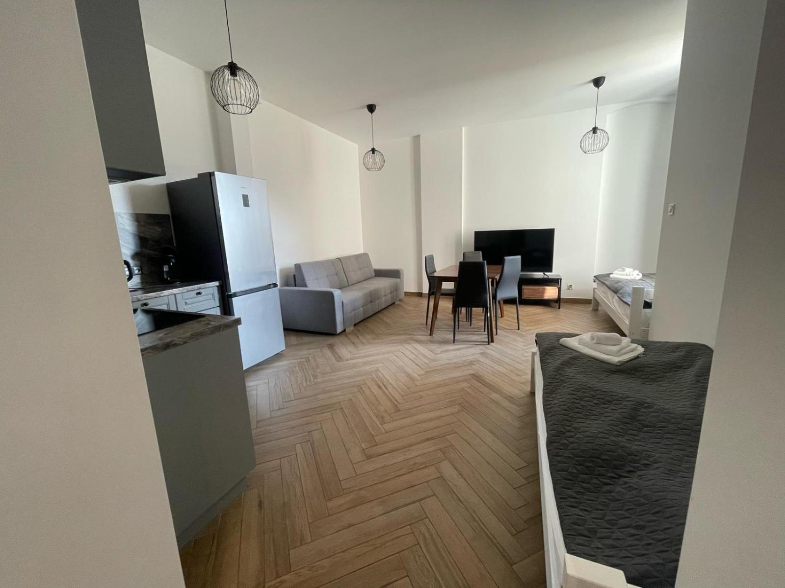 Apartamenty Kamienica Centrum - 1 Maja ลูบิน ภายนอก รูปภาพ