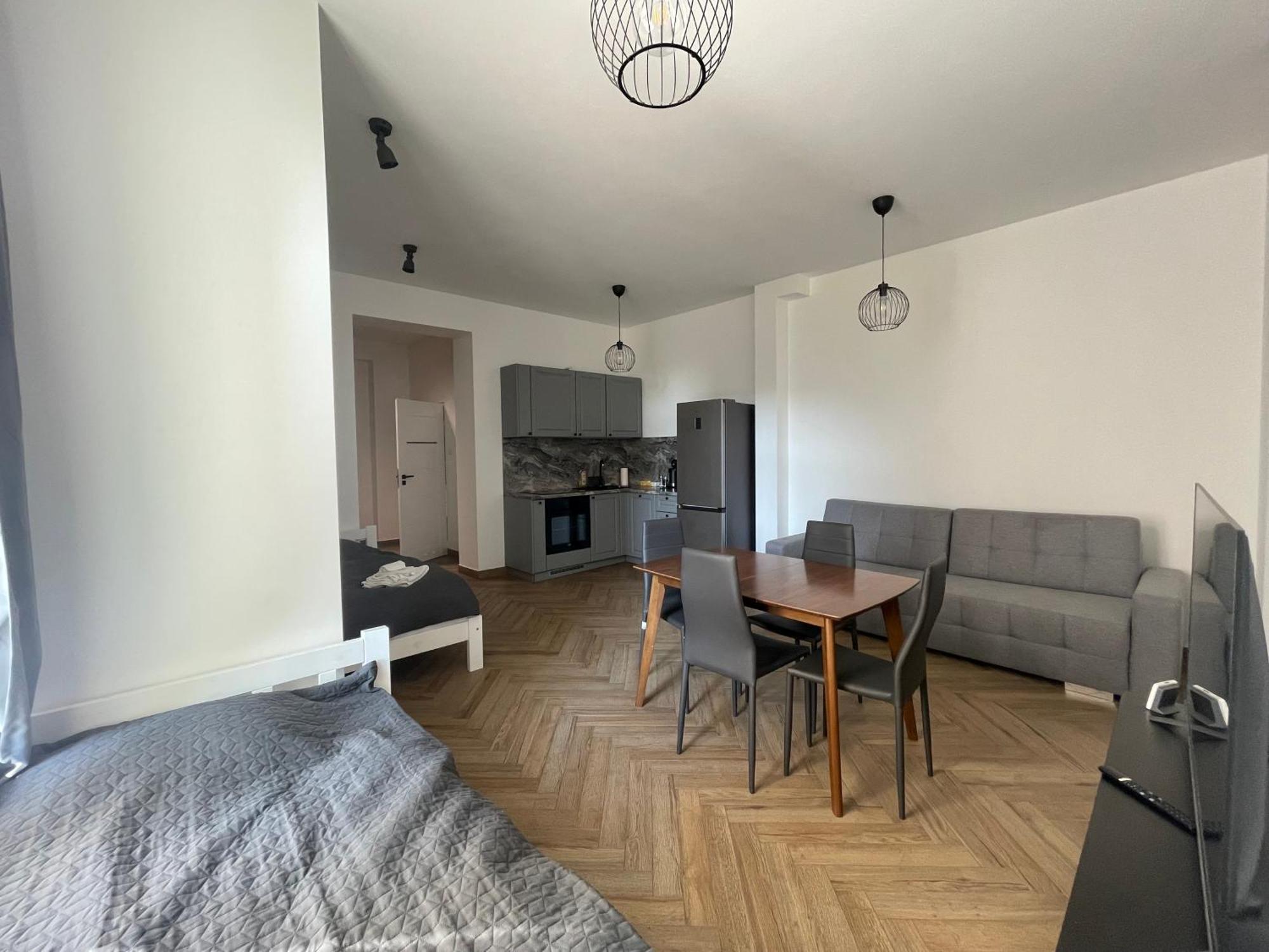 Apartamenty Kamienica Centrum - 1 Maja ลูบิน ภายนอก รูปภาพ