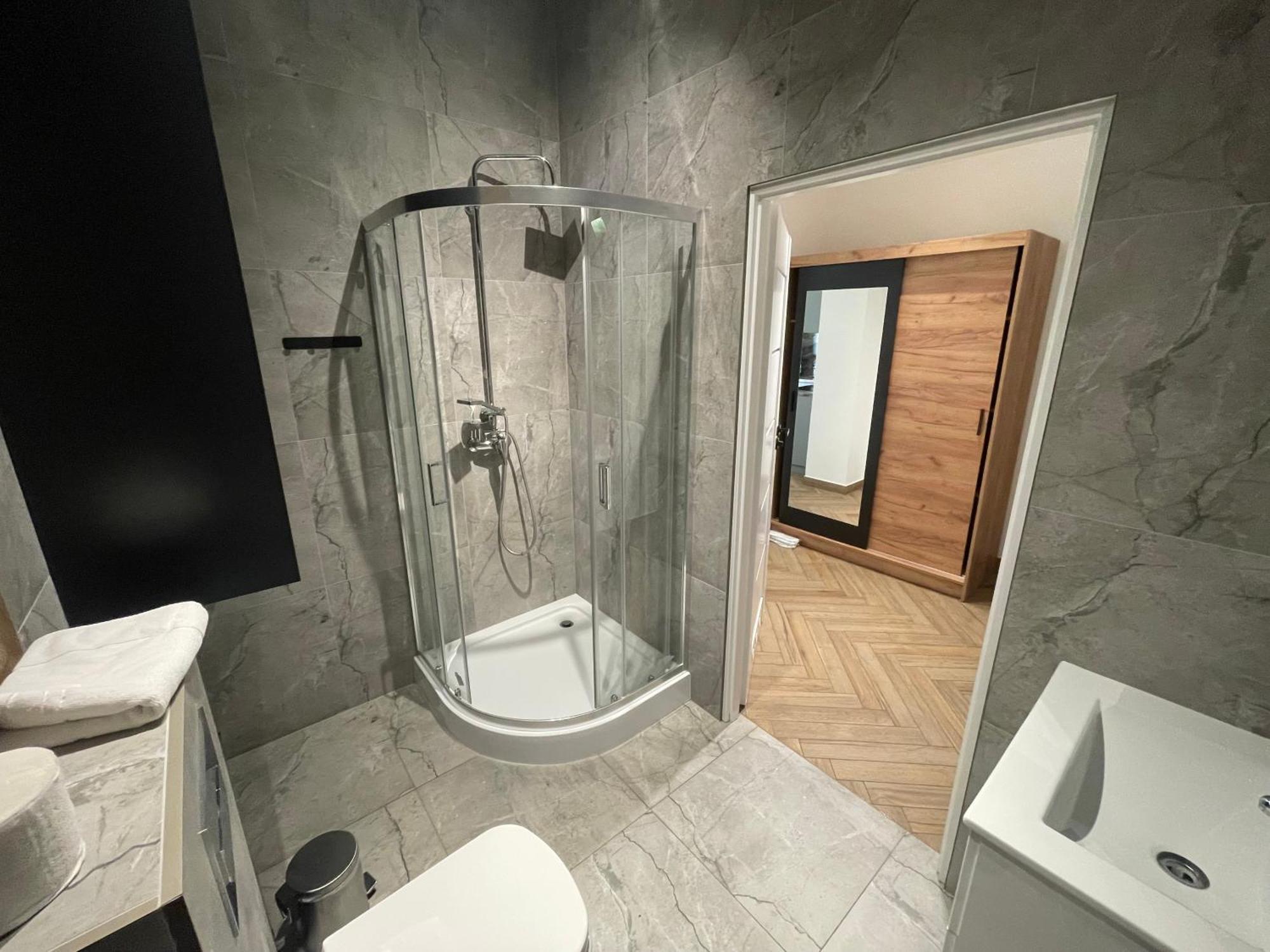 Apartamenty Kamienica Centrum - 1 Maja ลูบิน ภายนอก รูปภาพ